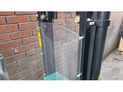 Gerbeur électrique à conducteur accompagnant et à triple mât de 1,6 tonne et 4700 mm - 21