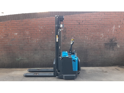 1500 Kg 4800 mm Tripleks Platformlu Akülü İstif Makinası - 7