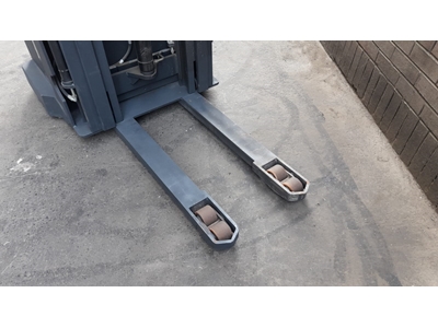 1500 Kg 4800 mm Tripleks Platformlu Akülü İstif Makinası - 14