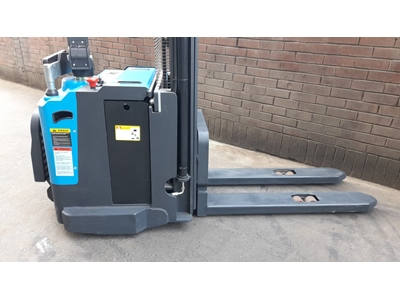1500 Kg 4800 mm Tripleks Platformlu Akülü İstif Makinası - 16