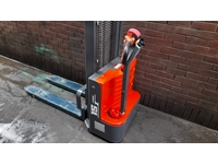 1500 Kg 3 Meter Full Electric Stacker with Elevator - 16