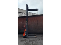 1500 Kg 3 Meter Full Electric Stacker with Elevator - 11
