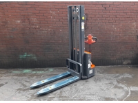 1500 Kg 3 Meter Full Electric Stacker with Elevator - 2