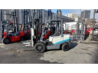 3 Ton 4700 Mm Triplex Diesel Forklift with Next Generation - 21