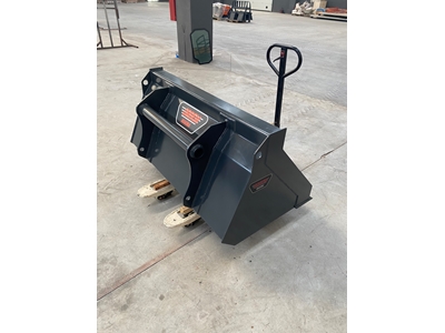 Flat Telehandler Bucket - 0
