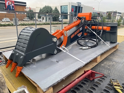 Skid Steer Mini Kazıcı - 9