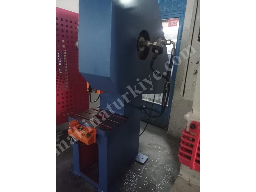 20 Ton Hava Kavramalı Pres