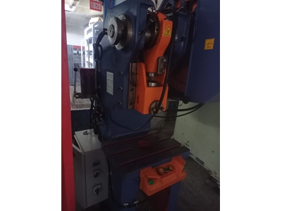 20 Ton Hava Kavramalı Pres - 3