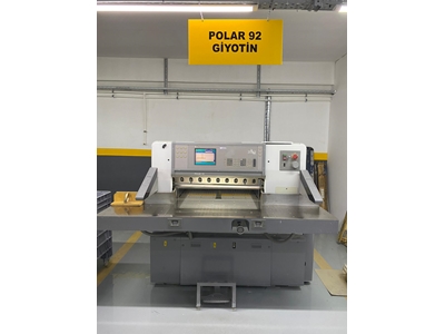 Machine de découpe de papier Polar 92 E - 2