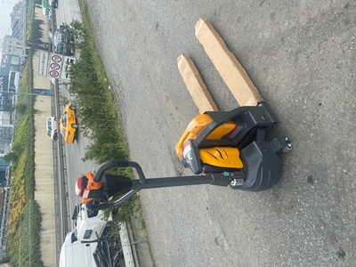 1500 Kg Lityum Akülü Denge Tekerli Transpalet - 5