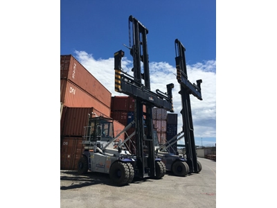 8 Ton 6x8 Empty Container Stacking Machine - 3