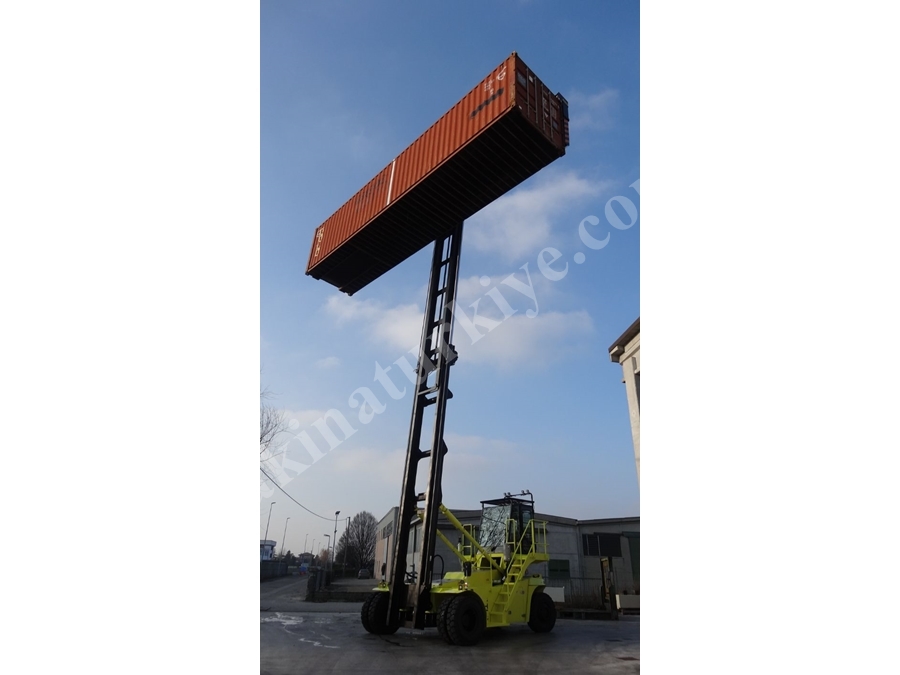 8 Ton 19040 Mm Boş Konteyner İstif Makinası