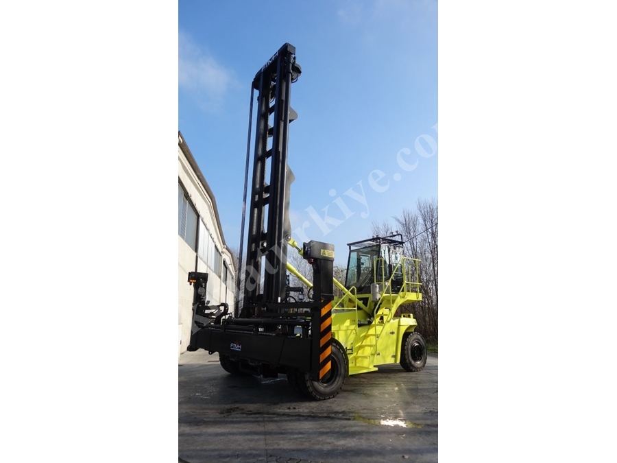 8 Ton 19040 Mm Boş Konteyner İstif Makinası