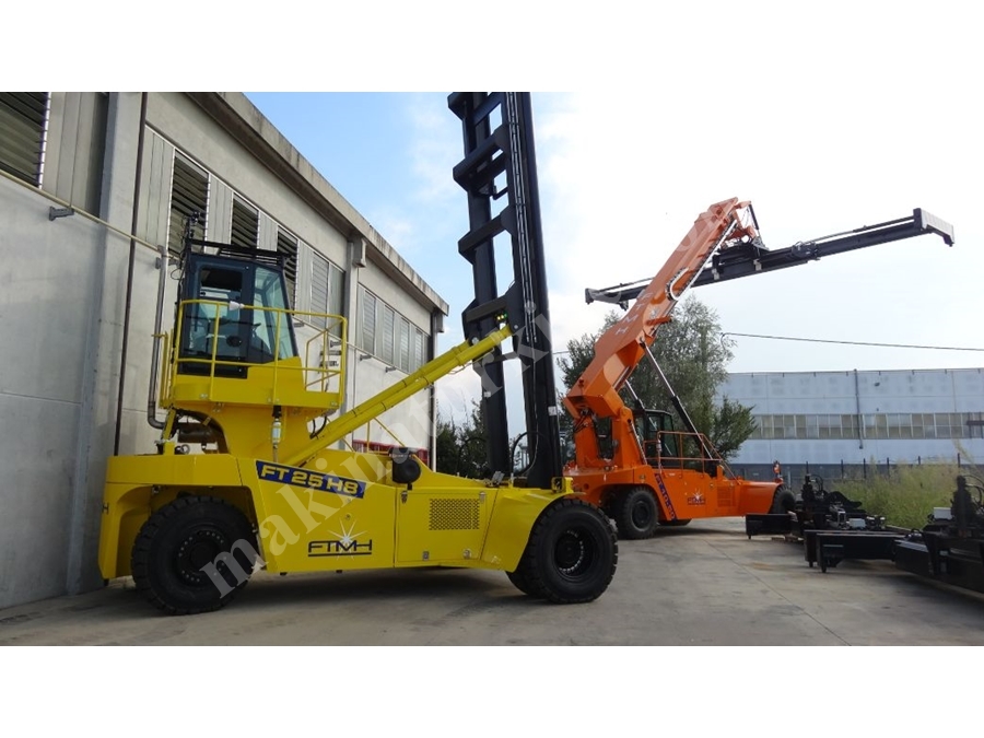 9 Ton 21700 Mm Boş Konteyner İstif Makinası