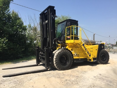 26 Ton 4000 Duplex Diesel Forklift with Elevator - 3