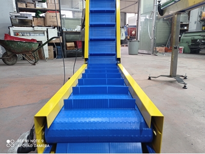 Climbing Transport Modular And PVC Stacking Conveyor  - 1