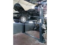 Electrohydraulic Column Lift Equipment With 4 Ton Capacity - 1