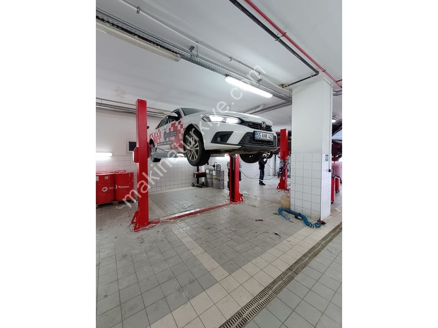 Élévateur de Voiture à Deux Colonnes Électrohydraulique de Type Écologique de 4 Tonnes sans Châssis