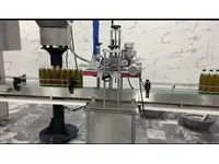 Automatic Cap Feeding and Capping Machine