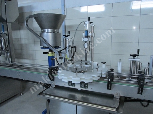 Automatic Cap Feeding and Capping Machine