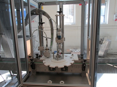 Automatic Cap Feeding and Capping Machine - 4