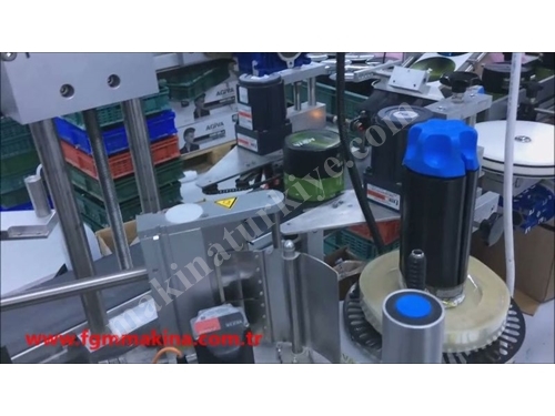 Горизонтальная машина для наклеивания этикеток шириной от 10 до 300 мм, 4000-6000 штук в час