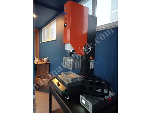 20Khz Automatic Frequency Adjustable Ultrasonic Plastic Welding Machine