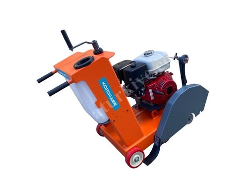Asphalt Concrete Joint Cutting Machine With 300-500 Mm Blades And 20 Lt Rear Water Tank