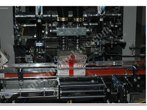 Machine automatique à sucre en cube de type R T.T.O.R-145 (2)