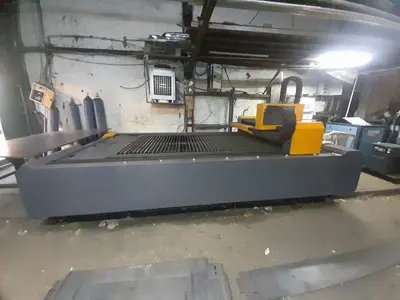 Fiber Laser Cutting Machine (1500X3000x150 mm)