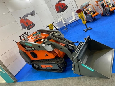 22 Hp 500 Kg Capacity Mini Loader - 7