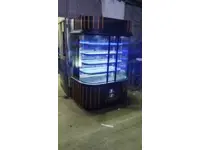 Kuchenschrank mit LED-Beleuchtung