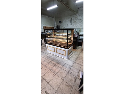 Refrigerated Cake Cabinet - 0