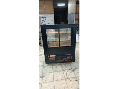 Armoire à gâteaux avec 3 étagères - 3