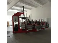 Пресс-машина для производства резиновых осьминогов с 12 руками и 24 формами