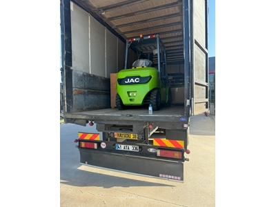 2.5 Ton (4.8 Meter) Lithium Battery Powered Forklift - 1