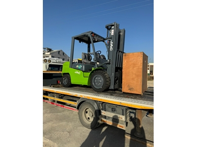 2.5 Ton (4.8 Meter) Lithium Battery Powered Forklift - 5