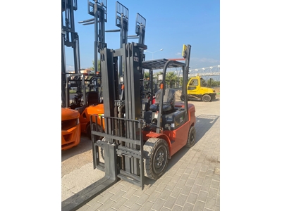 3 Ton (4.5 Meter Tripleks) Battery Powered Forklift - 2