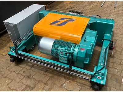 5 Ton Rotating Crane - 6