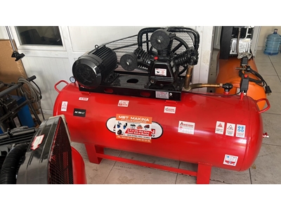 Compresseur à piston 500 litres graduel de 12 bars 10 CV - 1