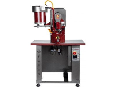 D-Ring-Nietenmaschine - 1