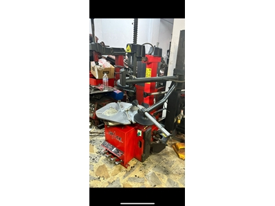 Dual Speed Tire Mounting and Dismounting Machine - 1