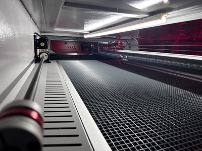 180 W (1600X1000 mm) Co2 Laser Schneid- und Graviermaschine - 12