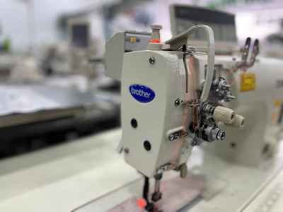 Küçük Mekik İptalsiz Kafadan Motorlu Elektronik Çift İğne Dikiş Makinası - 2