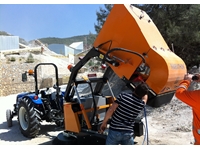 2000 Lt Tractor Trailed Type Road Sweeper Machine - 1