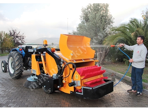 2000 Lt Tractor Trailed Type Road Sweeper Machine