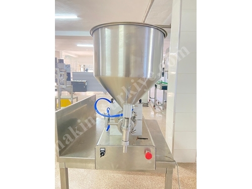 100-500 Ml (5-20 Pieces/Minute) Manual Single Nozzle Chocolate Filling Machine