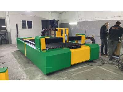 3 kW Faser-Laserschneidemaschine - 1