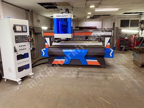 Wooden Cnc Router With Professional Fully Automatic Tool And Vacuum Servo