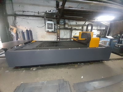 3 kW Faser-Laserschneidemaschine - 0